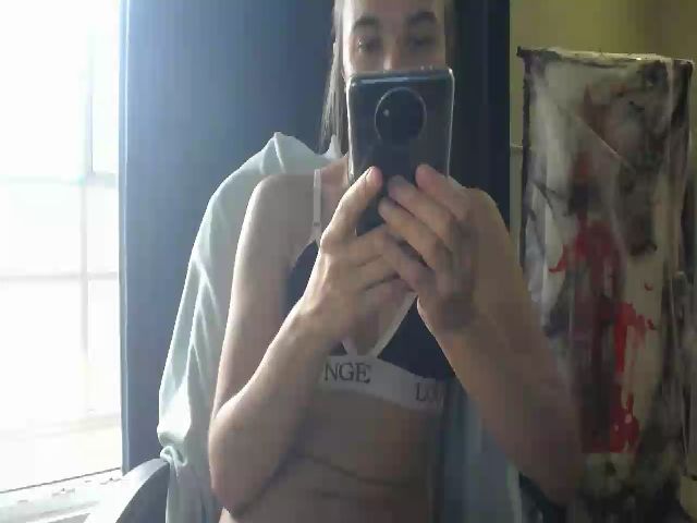 Live sex webcam photo for Angie_Wild #254549057