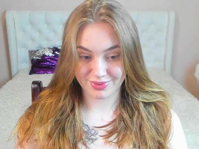 Live sex webcam photo for AdaCrystall #242055085