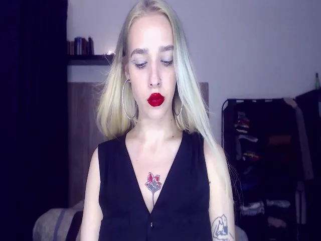 Live sex webcam photo for Miss_Linda_ #287885845