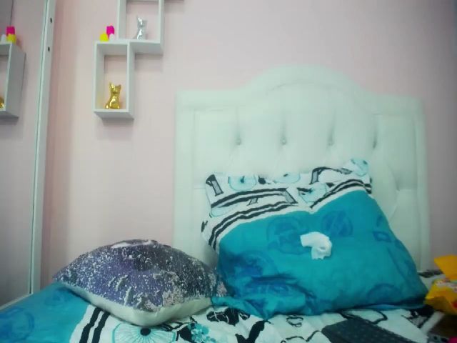 Live sex webcam photo for Petite_camila #287864067