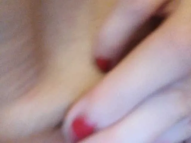 Live sex webcam photo for LauraLeight #241068983