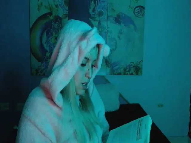 Live sex webcam photo for Anyela_bubble #264690842