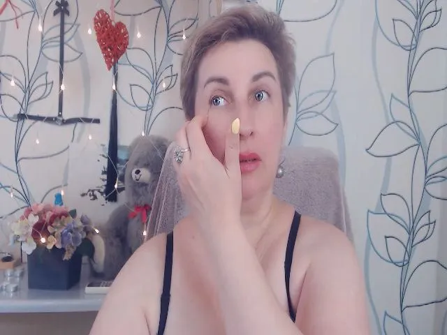 Live sex webcam photo for DepravedMadam #265498441