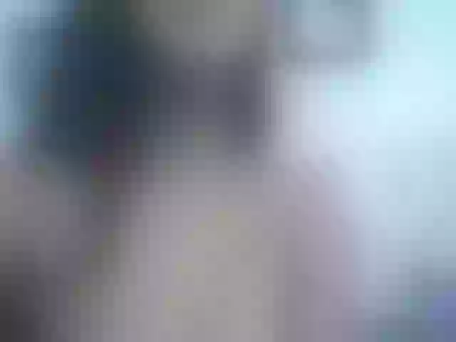 Live sex webcam photo for loli_love19 #261065332