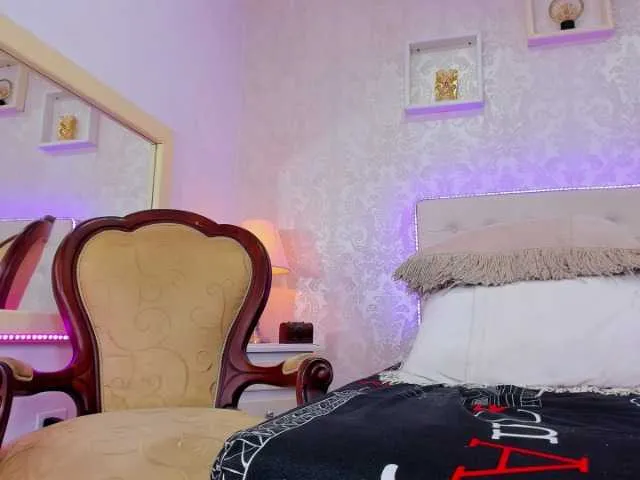 Live sex webcam photo for couplehorny1 #255559370