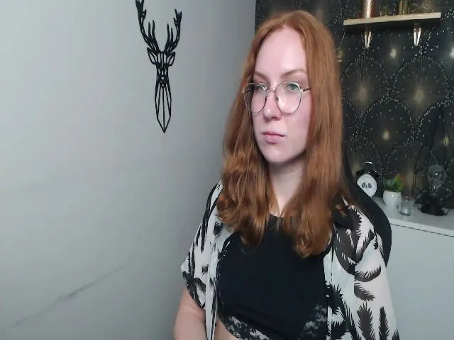 Live sex webcam photo for KISSxGABBY #254543675