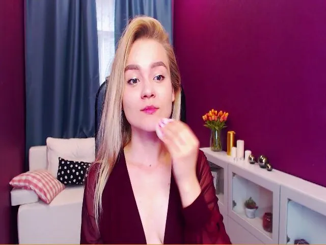 Live sex webcam photo for Kara_Smith #260435743