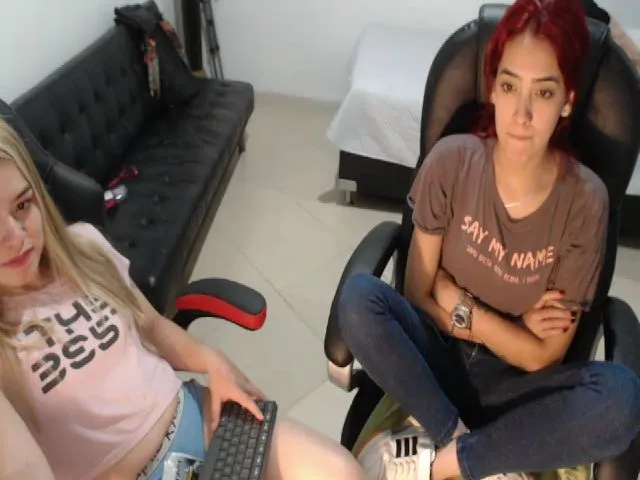 Live sex webcam photo for Thaunhty #255560464