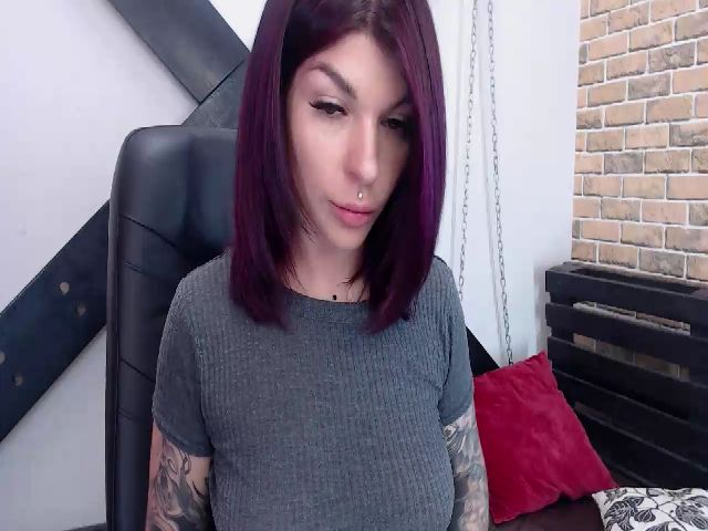 Live sex webcam photo for Lily_jay #254001378