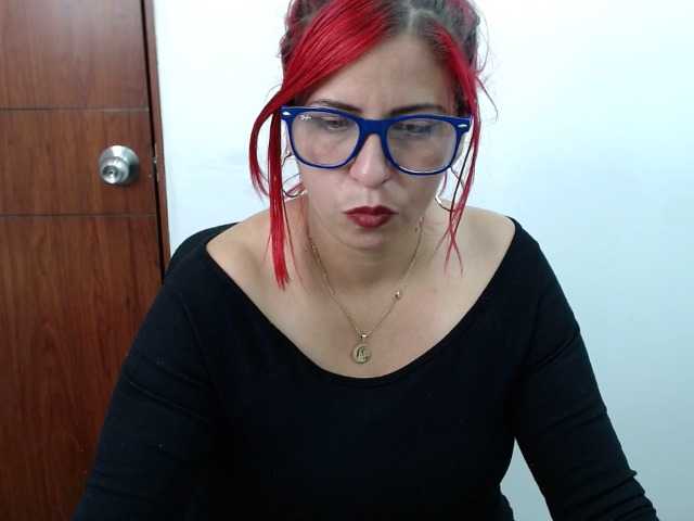 Live sex webcam photo for Alicia2a #247595422