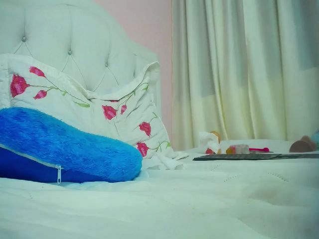 Live sex webcam photo for Petite_camila #287864809