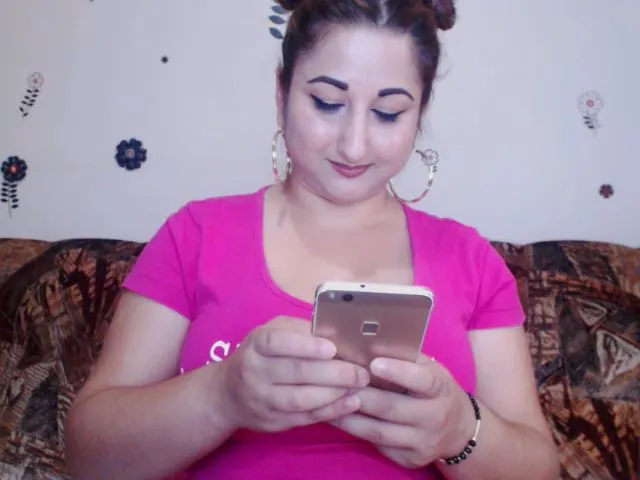 Live sex webcam photo for KinkyMyax #265415717