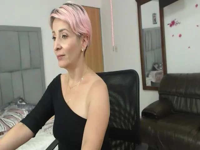 Live sex webcam photo for Juli_mature #253585219