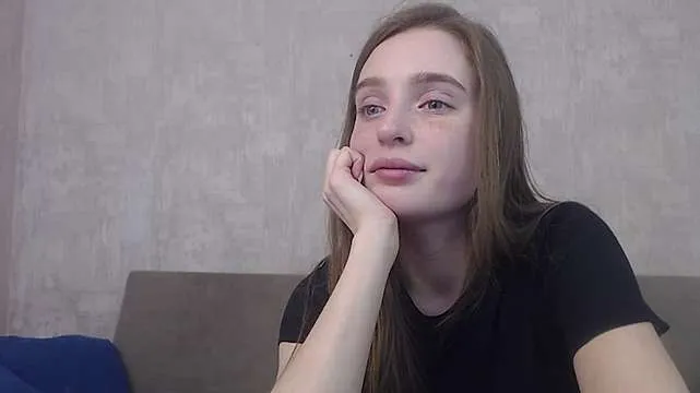 Live sex webcam photo for AveLiaa #242434101