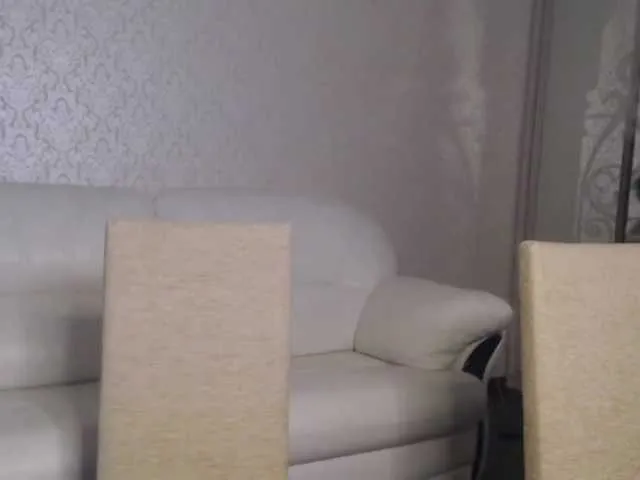 Live sex webcam photo for RoxySkyBlue #240889291