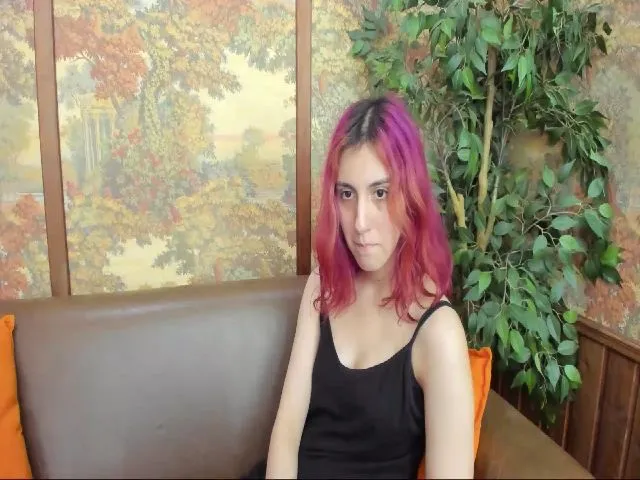 Live sex webcam photo for SarahBanks #262936830