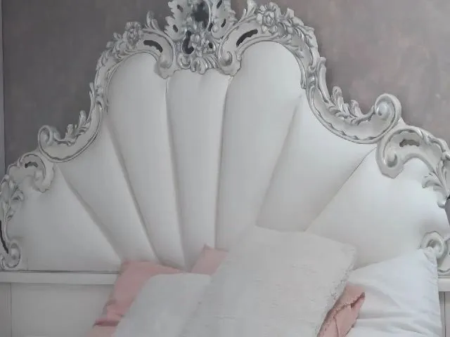 Live sex webcam photo for SoffyyHot #255128315