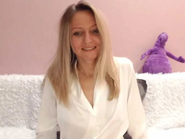 Live sex webcam photo for Gamora- #241332447