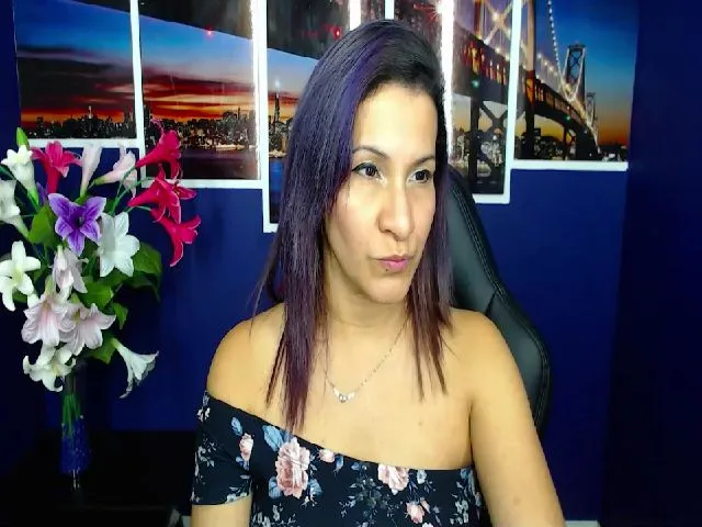 Live sex webcam photo for Infernalsexx #256600517