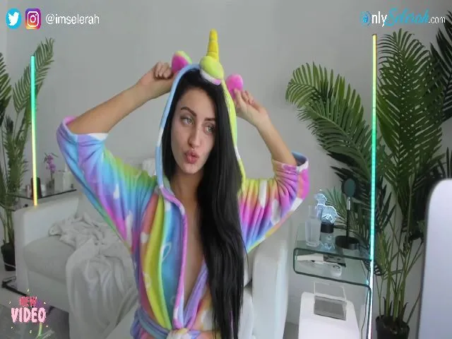 Live sex webcam photo for Selerah #260841349