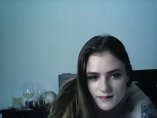 Live sex webcam photo for VenusVel #263420659