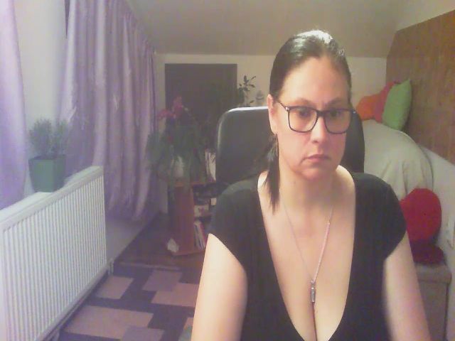 Live sex webcam photo for boosty4you #263893588