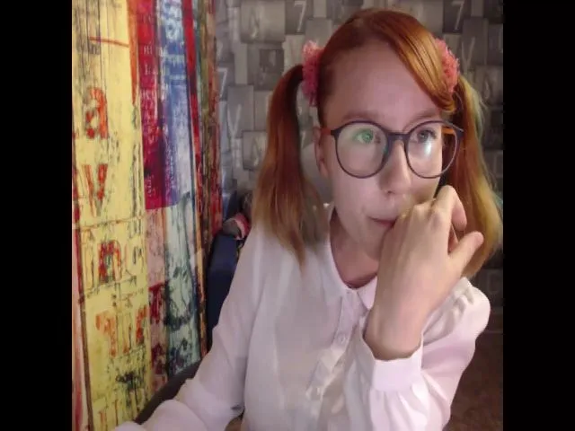 Live sex webcam photo for NikiFoks18 #264070449