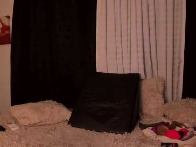 Live sex webcam photo for PaulinaBelush #260307271