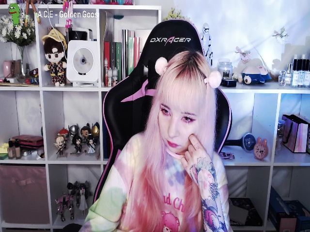 Live sex webcam photo for AkiraHartyX #262372445