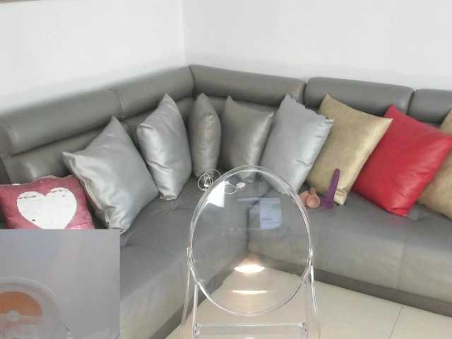 Live sex webcam photo for KellyBrooke #241139454