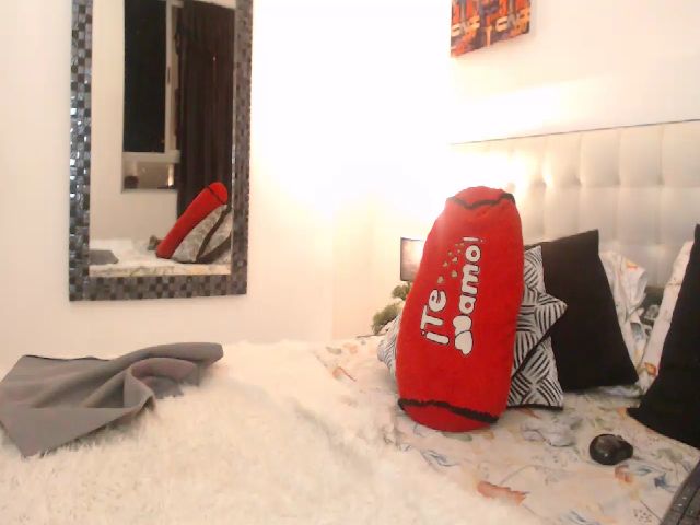 Live sex webcam photo for Pamelas_ #256117910