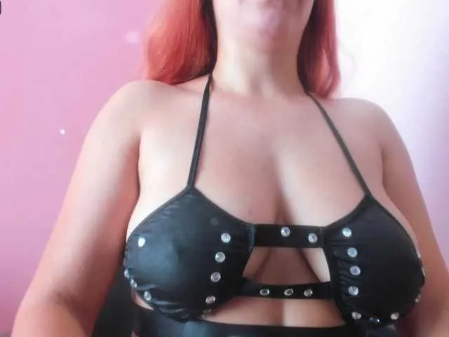 Live sex webcam photo for DiamondKay #287973890