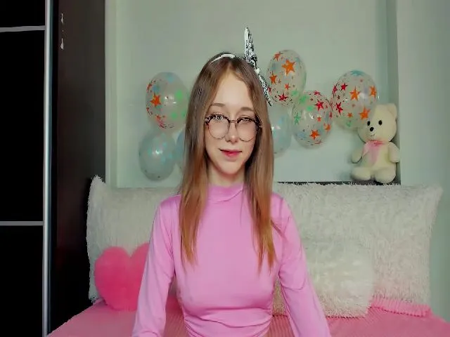 Live sex webcam photo for SweetWOW #261350815