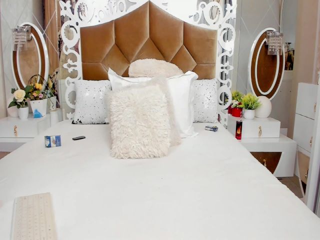 Live sex webcam photo for hotred69xxx #258166408