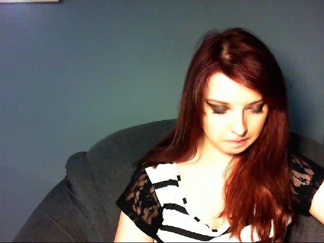 Live sex webcam photo for VirginLuna18 #256020867