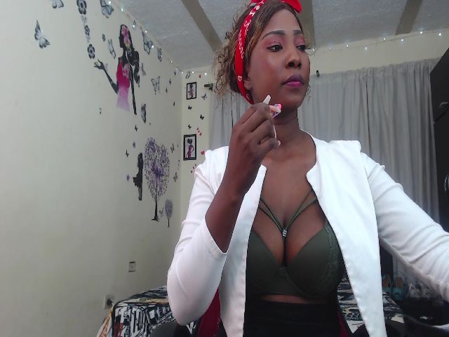 Live sex webcam photo for Tamara_stephs #254354220