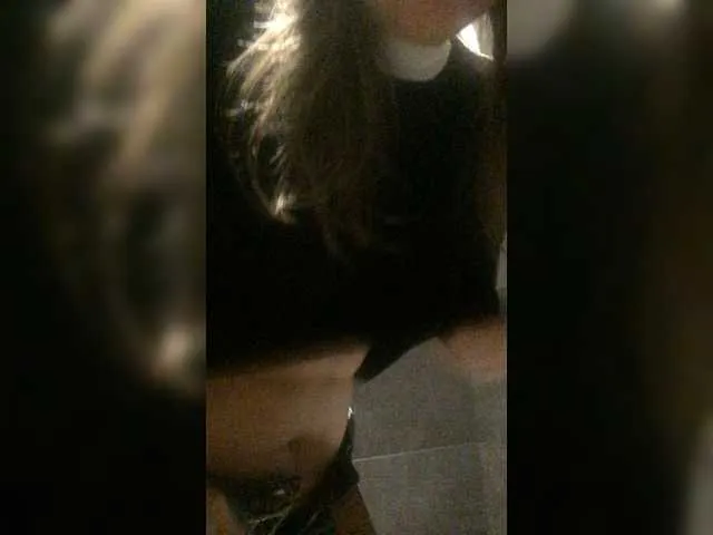 Live sex webcam photo for greis-777 #242547037