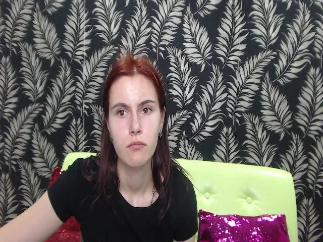 Live sex webcam photo for MollyTravis #257939704