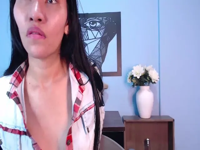 Live sex webcam photo for Alanna_Brown #261646018