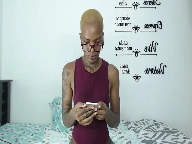 Live sex webcam photo for DayaMitchell #254700165