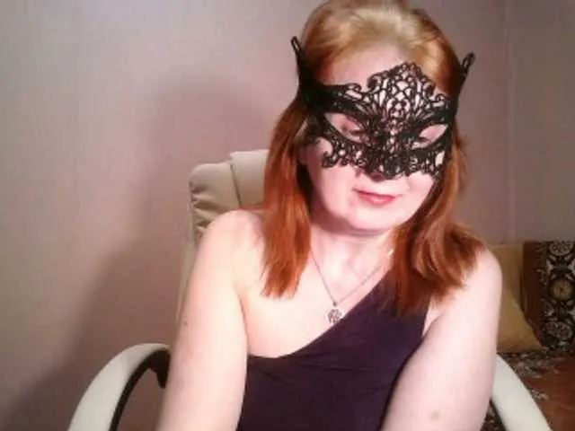 Live sex webcam photo for leeloofire #241346143