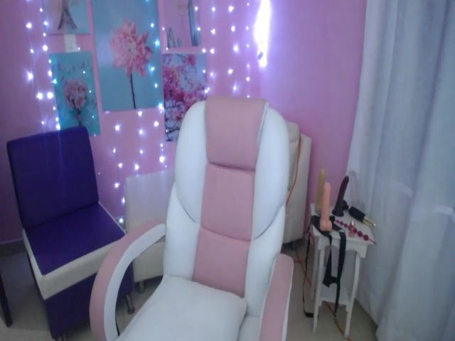 Live sex webcam photo for Lunita_start #253226316