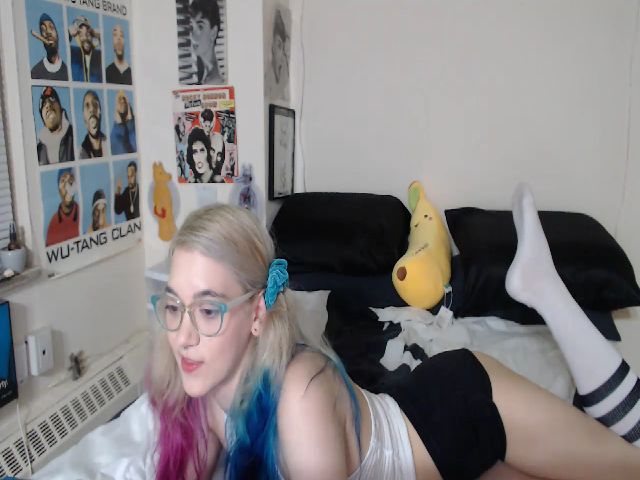 Live sex webcam photo for AnnaTame #258405404