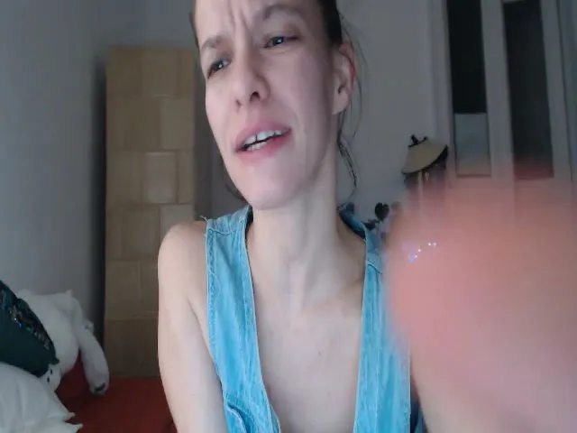 Live sex webcam photo for PetitePinkie #262836501