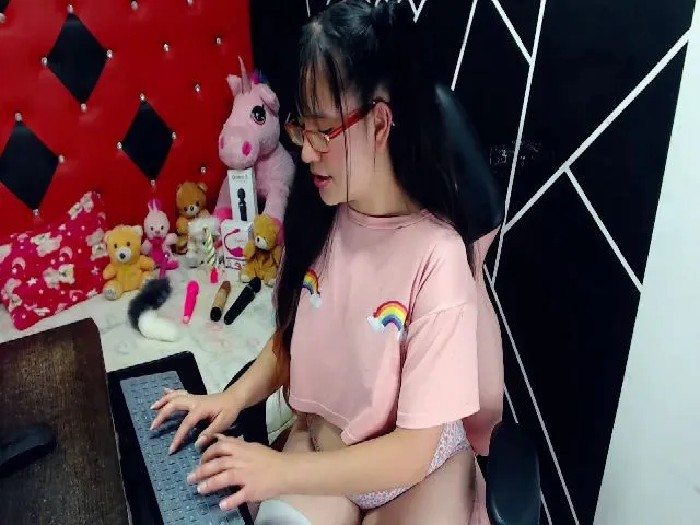 Live sex webcam photo for Pink_queenn #256171071