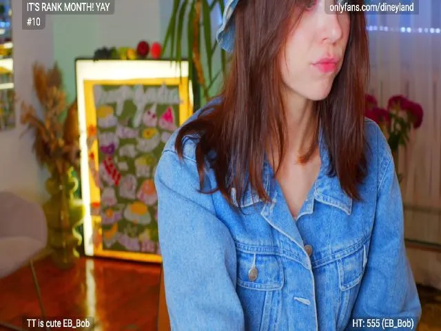 Live sex webcam photo for diney_ #256630063