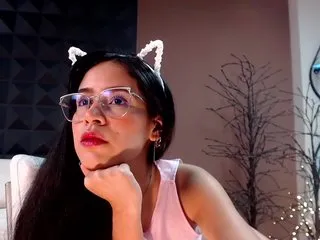Live sex webcam photo for EvelynHarris #287950115