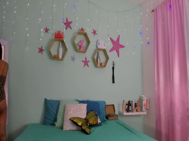 Live sex webcam photo for Naty_Ms #265545716