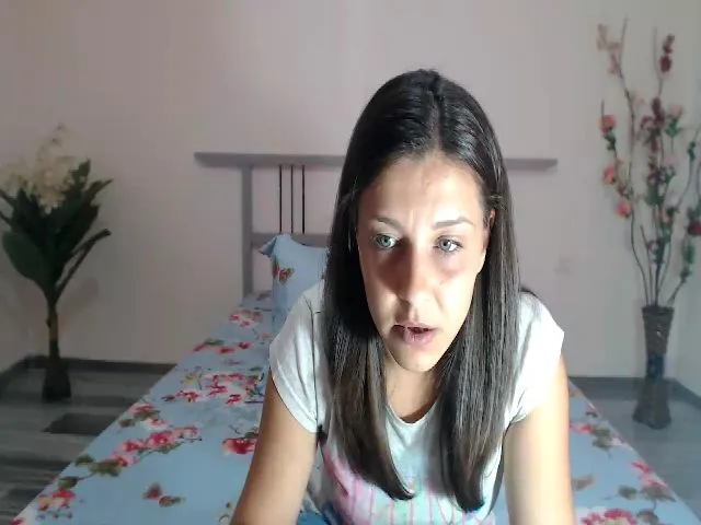 Live sex webcam photo for Ceraselalove #254128700