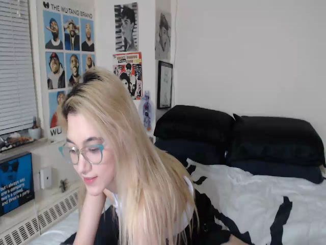 Live sex webcam photo for AnnaTame #253282658